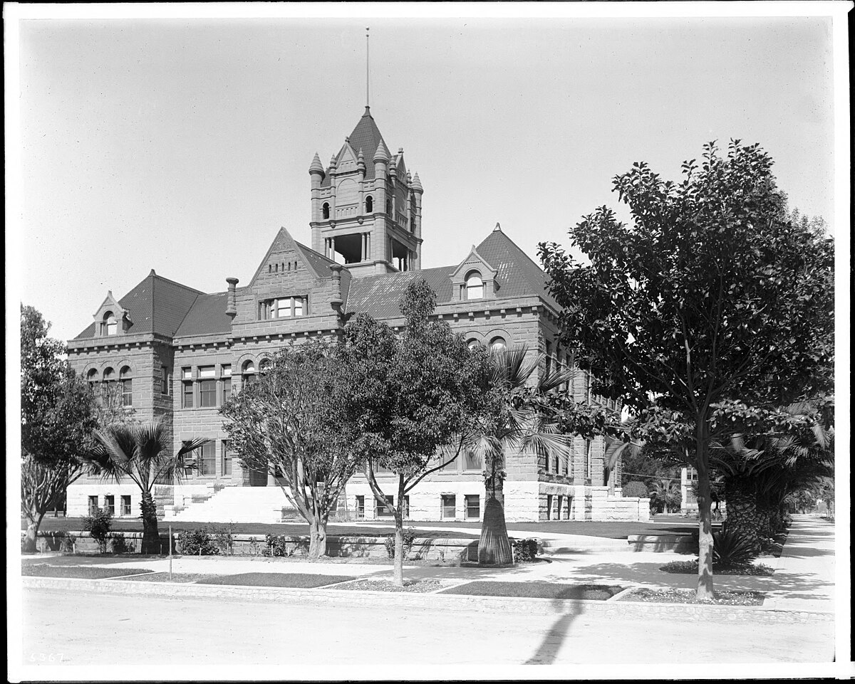 Exterior view of the Old Orange County Courthouse in Santa Ana, California, photographed in 1905