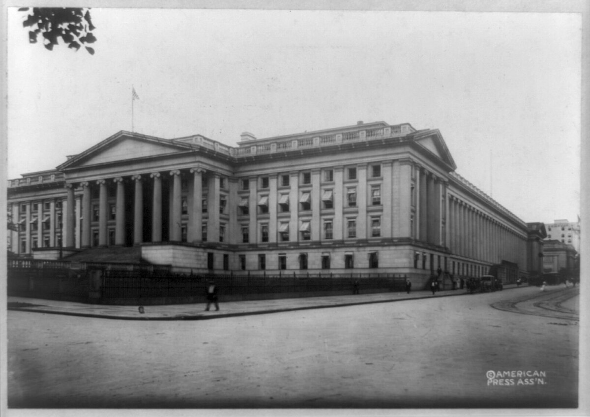 The US Treasury Building on Pennsylvania Avenue, photographed early in the twentieth century